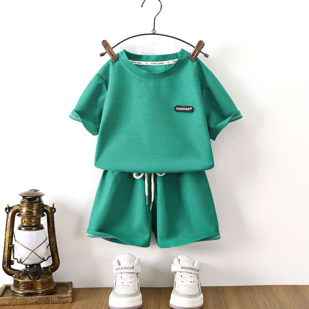 Fresh Green Casual Summer Outfit
